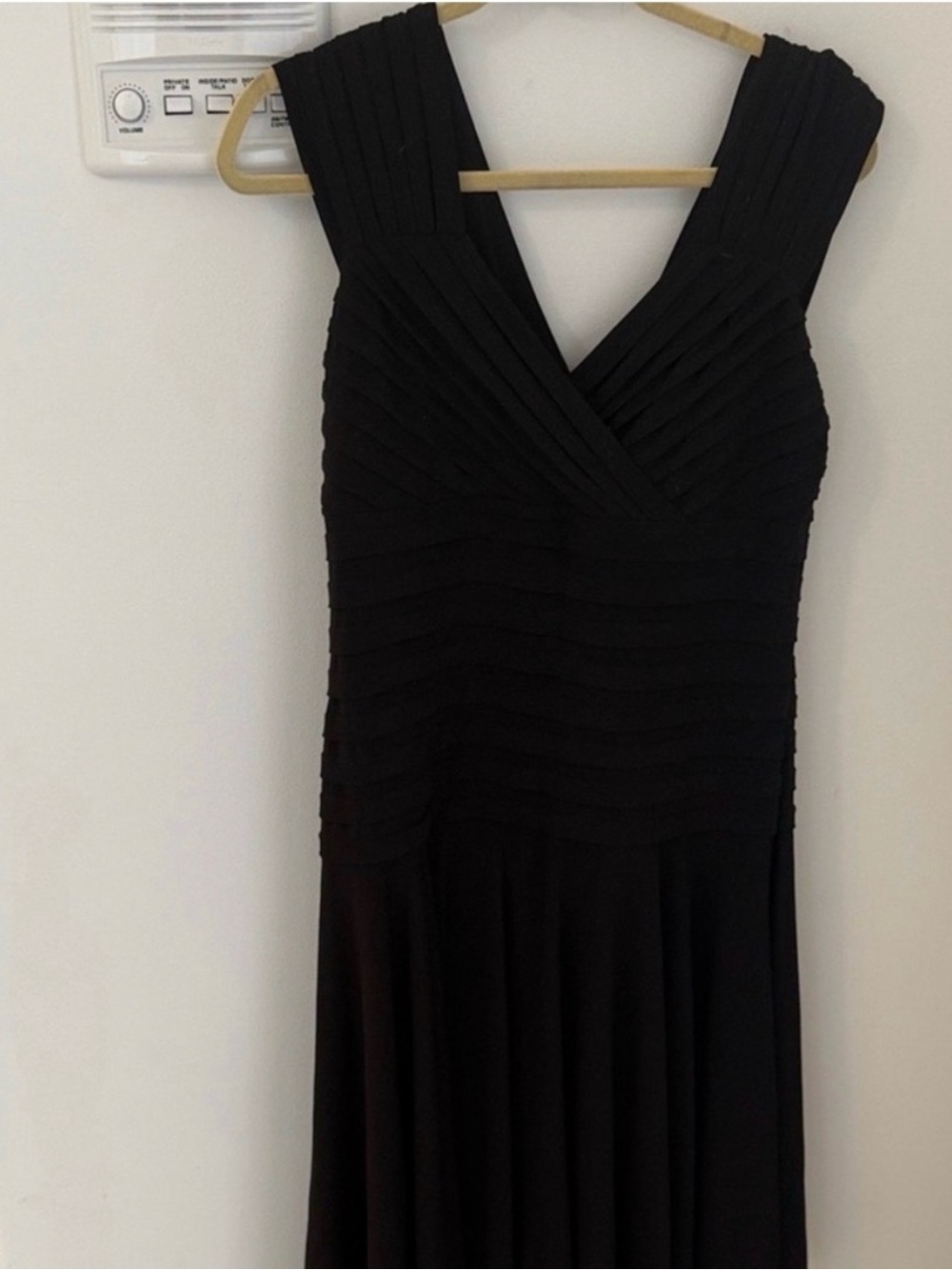 London Times Black Pleated Surplice V Neck Fit Flare Cocktail Dress 12